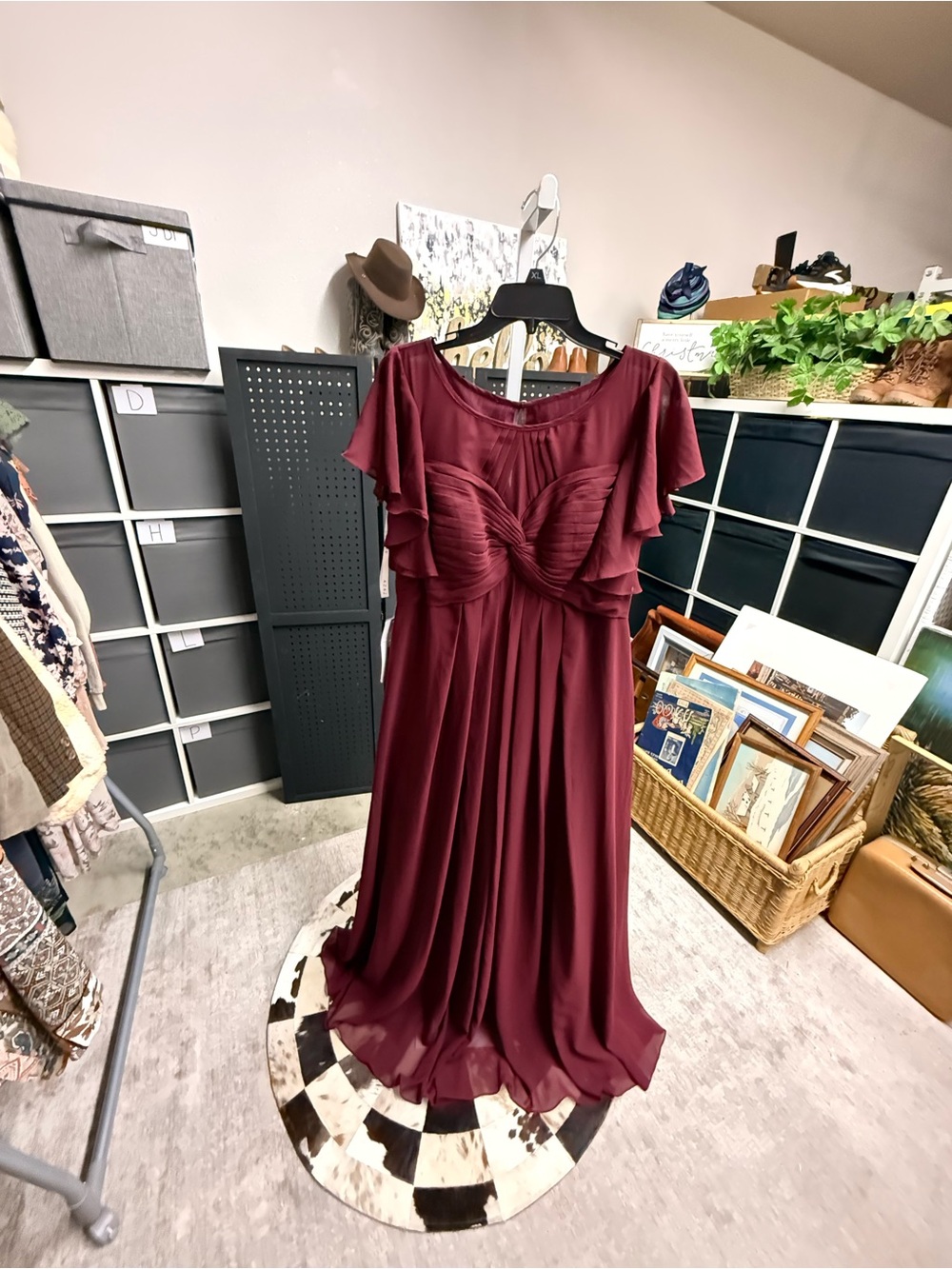 Azazie Lily NWT Elegant Burgundy Flutter-Sleeve Evening Dress